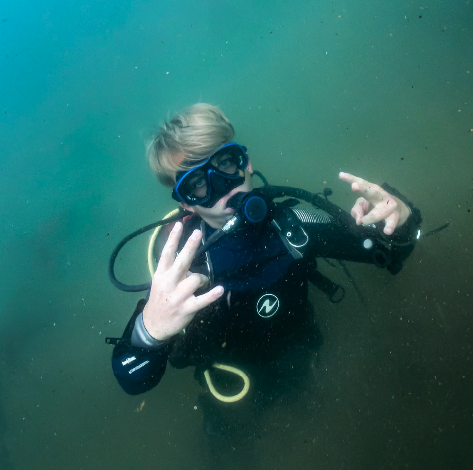PADI Junior Divemaster Course – Ages 15-17, listing photo